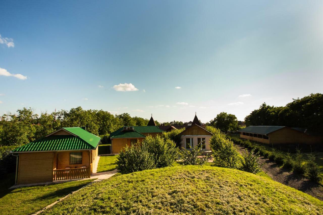 Szatmar Beregi Elmenyliget Aparthotel Fehérgyarmat Exterior photo